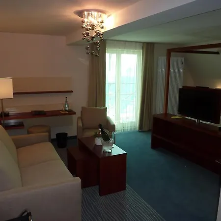 호텔 Krone 랑엔부르크